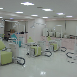 歯科専門学校